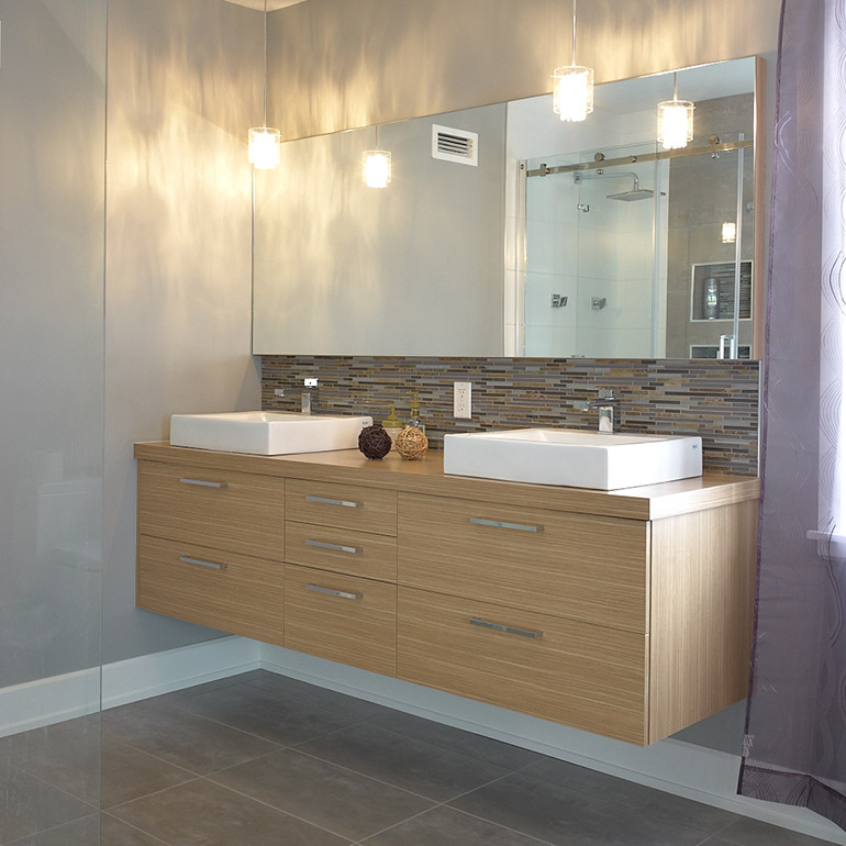 Cuisines Beauregard | Salle de bain style contemporain en mélamine avec comptoir stratifié